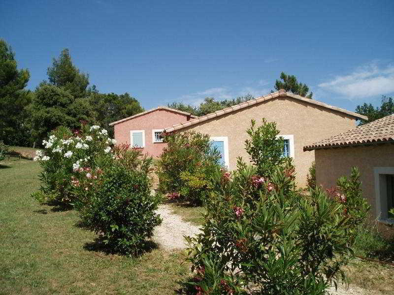 Lagrange Vacances Les Mazets De Gaujac Gaujac  Exterior photo