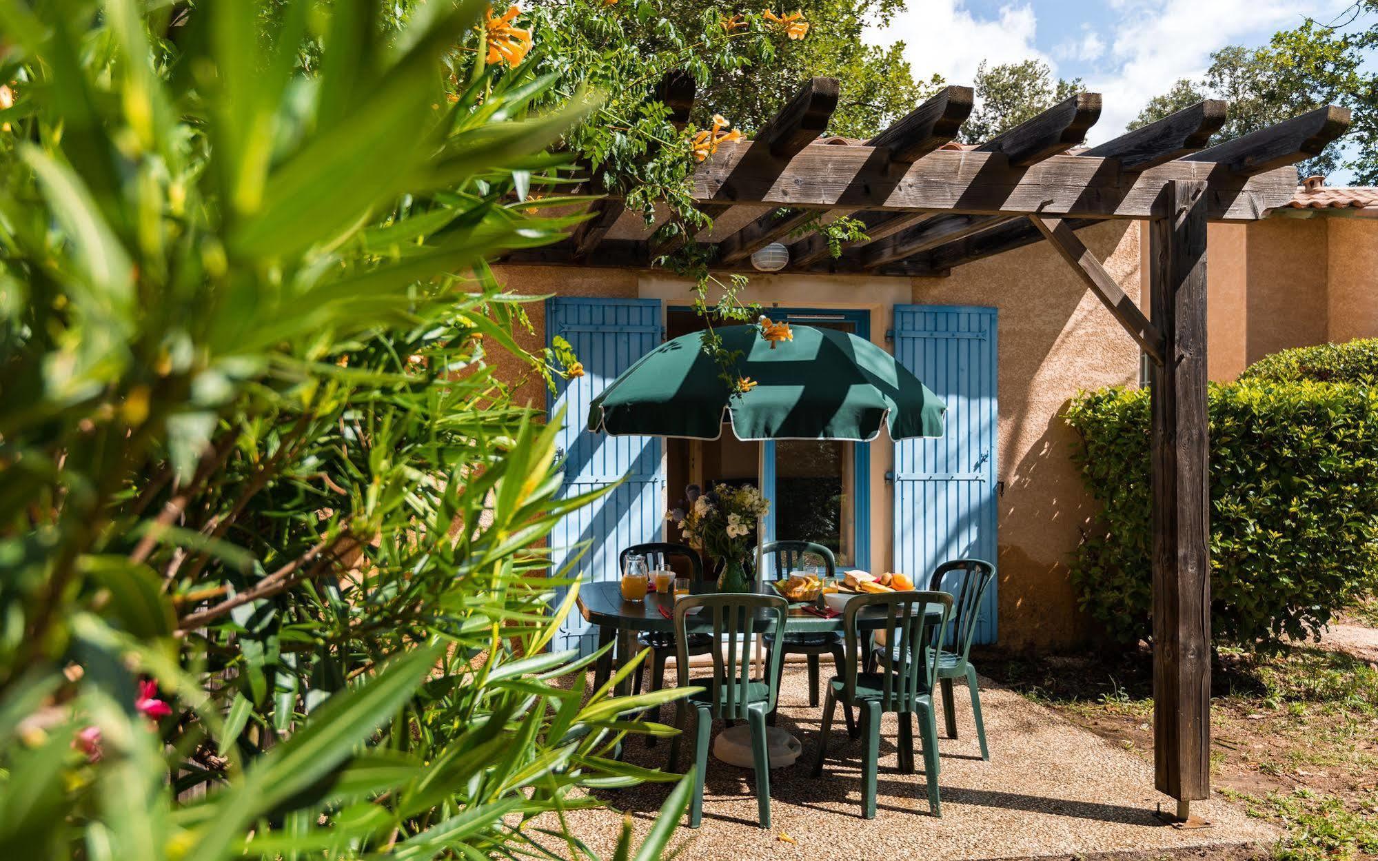 Lagrange Vacances Les Mazets De Gaujac Gaujac  Exterior photo